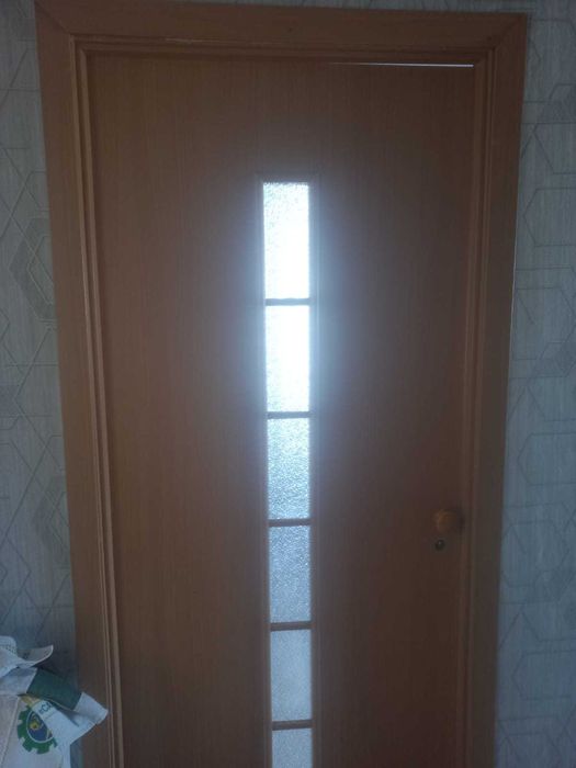 Продам межкомнатные двери Б/у