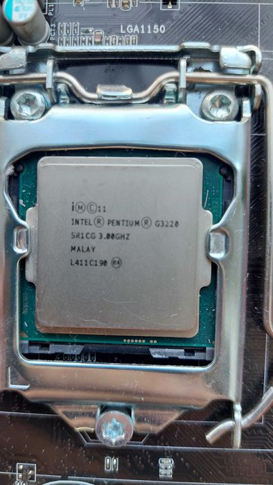 Материнскся плата в сборе