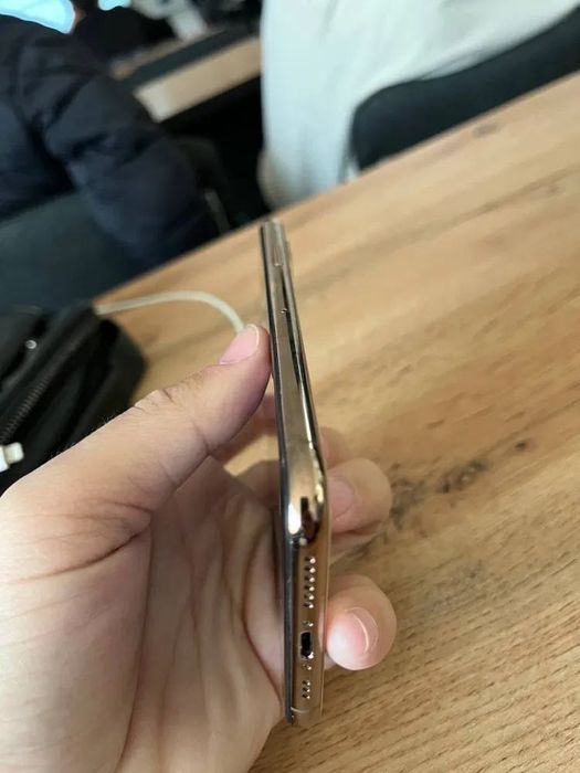 iPhone XS gold 64 гб