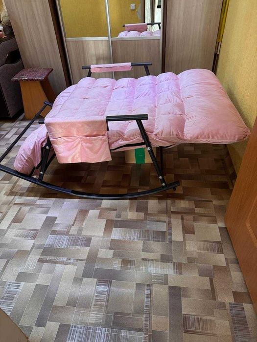 Продам кресло качалку