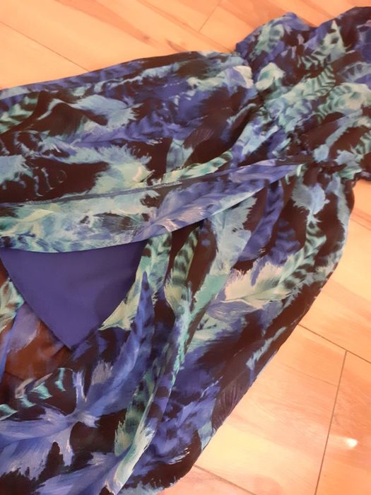 Прекрасна дълга рокля М размер