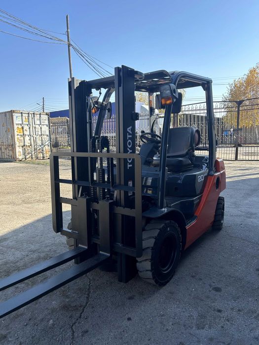 Продам вилочный погрузчик (кара)