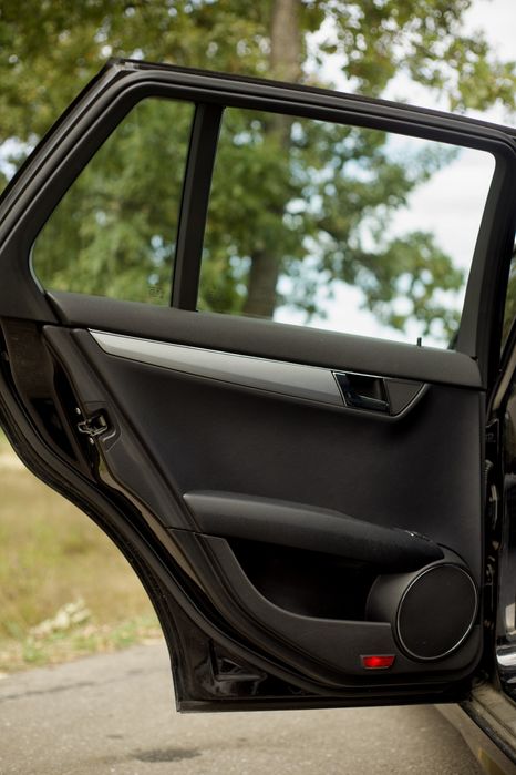 Usa stanga dreapta fata spate Mercedes C W204 break negru C197 capota