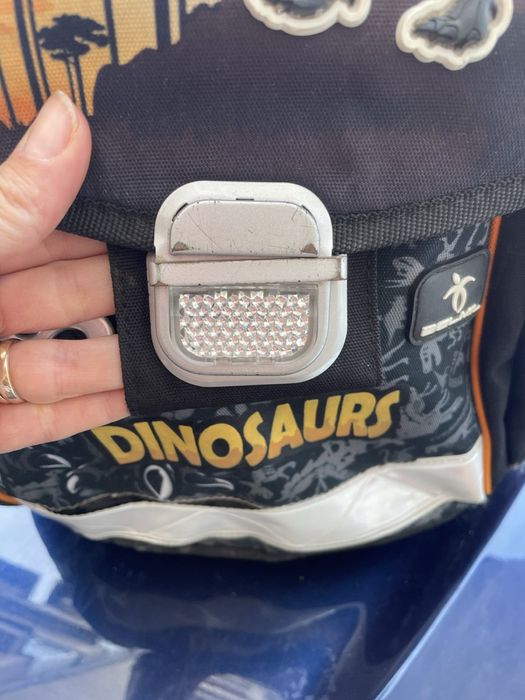 Раница за първокласник - с динозаври