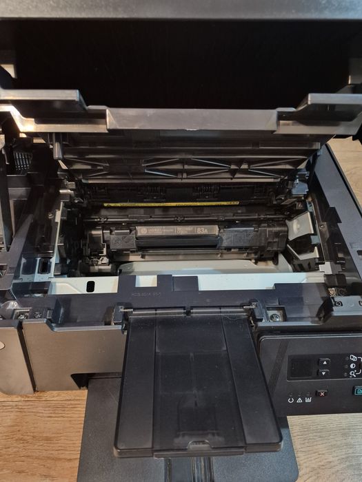 Продам принтер Hp 125a