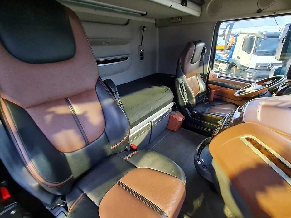 Тягач DAF XF 530 4X2