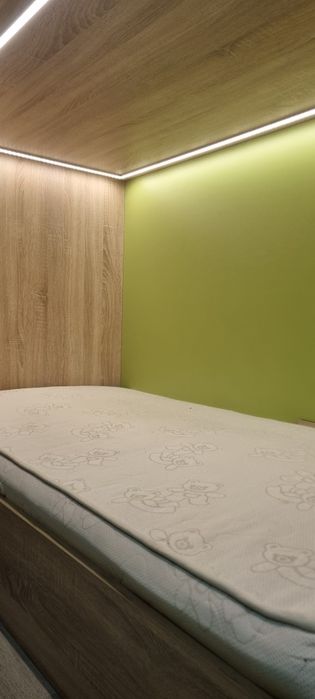 Двуетажно легло с матраци