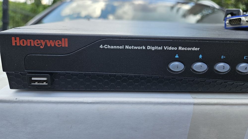 2 бр DVR цифров видеорекордер Honeywell видеонаблюдение