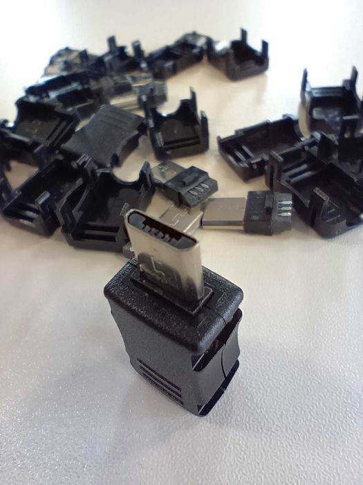 Set mufe și adaptoare diverse – USB, PS/2, audio, DVI-VGA, DIY