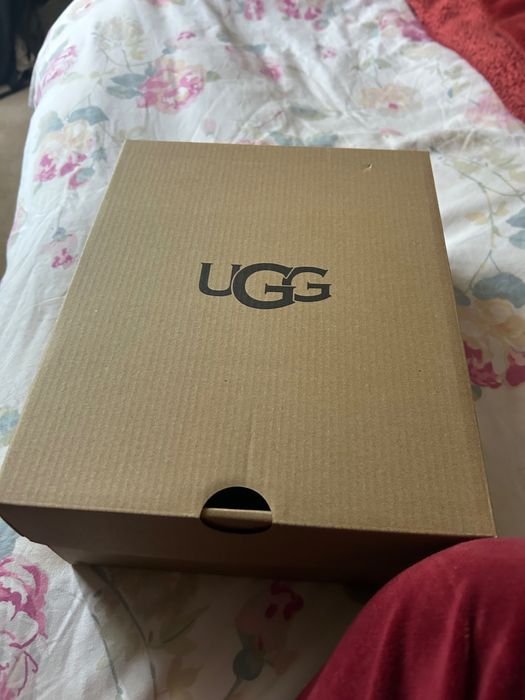 Ugg кафяви 28.5 носени веднъж