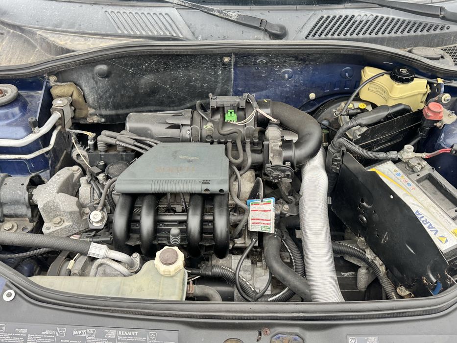 Рено Клио 2000г 1.2 с Климатик