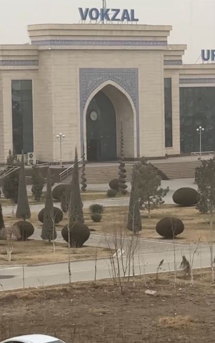 Вогзал олдида 2 хонали квартира сотилади. Ремонт буган.