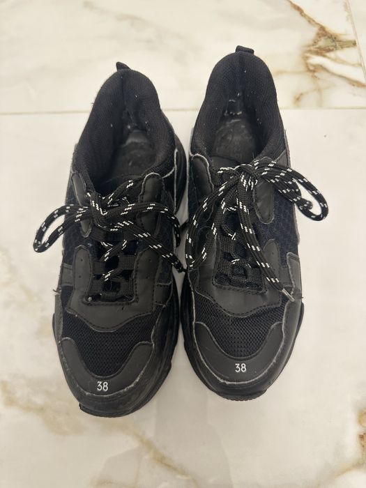 Използвани маратонки размери 37;38