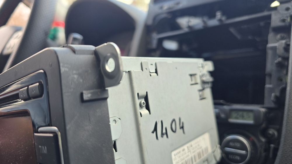 VW Мултимедия 3C8 035 195 и Медия за VW PASSAT B6