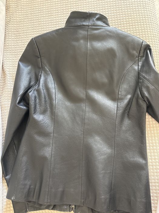 Продам кожанную куртку б/у 18000 т