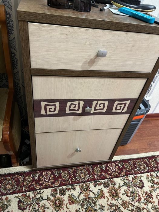 Продаётся Шкаф + комод