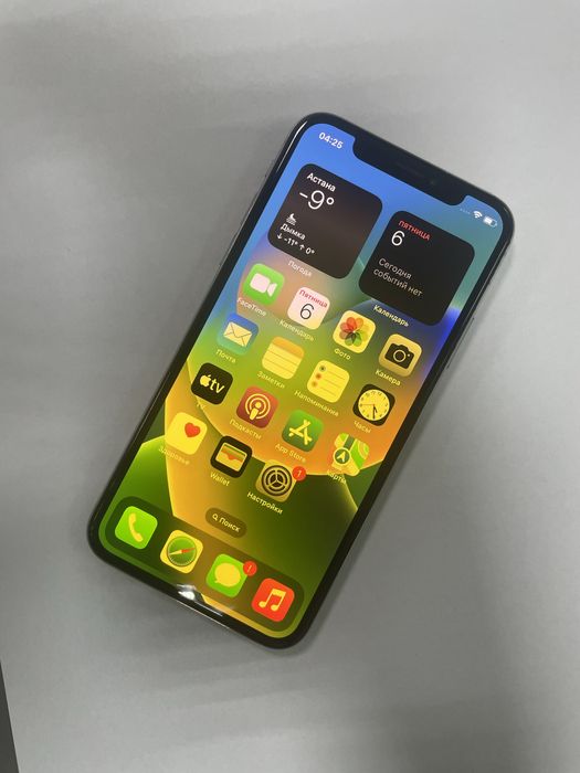 iPhone X 64GB в хорошем состояний