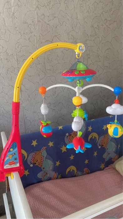 мобиль на детскую кроватку (музыкальная)
