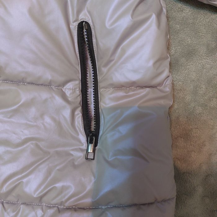 Продам куртку на девочку