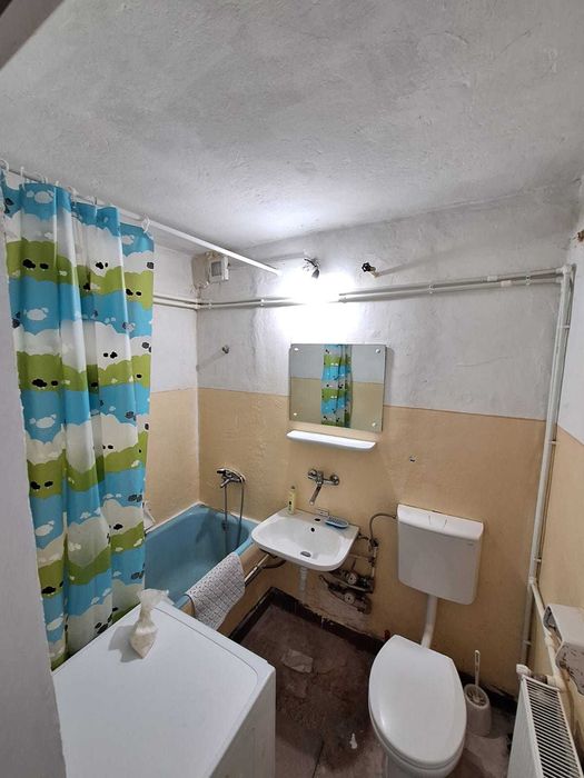 Vand garsoniera la etaj intermediar 4 din 5