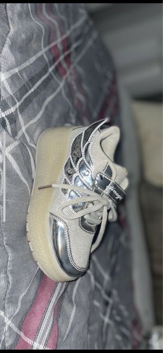 Vând adidași pentru copii tip role