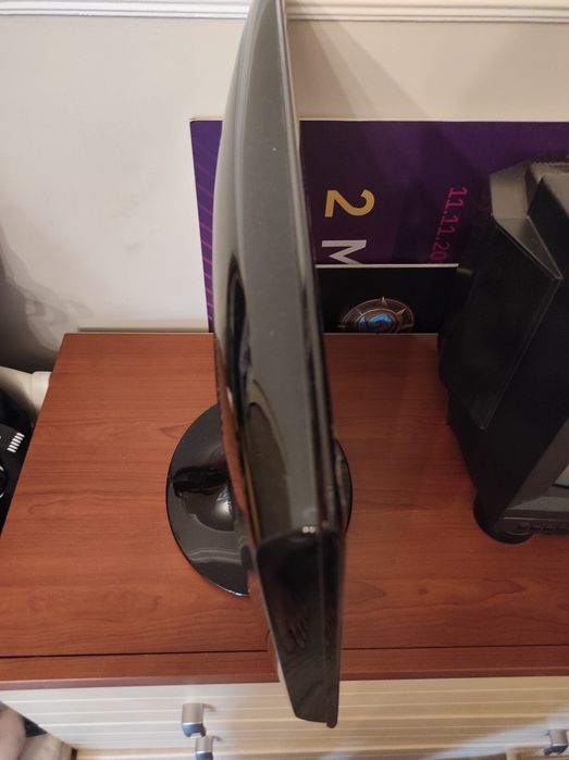 Монитор Samsung Syncmaster T220 22"