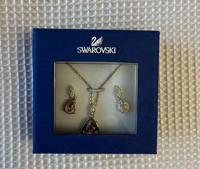 Комплект колие и обеци Сваровски