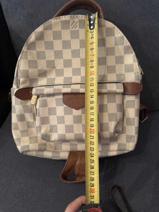 Бежова малка раница