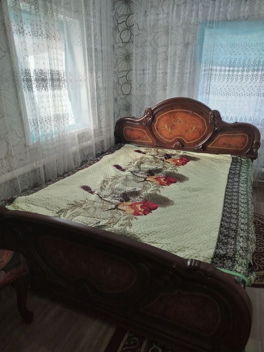Продам кровать и комод