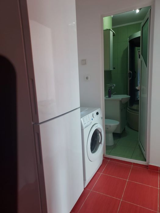 Ofer spre închiriere garsoniera Mioveni