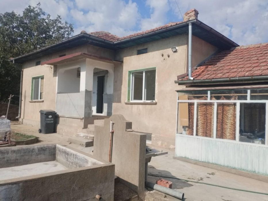Продава се Къща в с. Вълчитрън, Област Плевен - 65 кв.м за 385 €/кв.м - Снимка #1