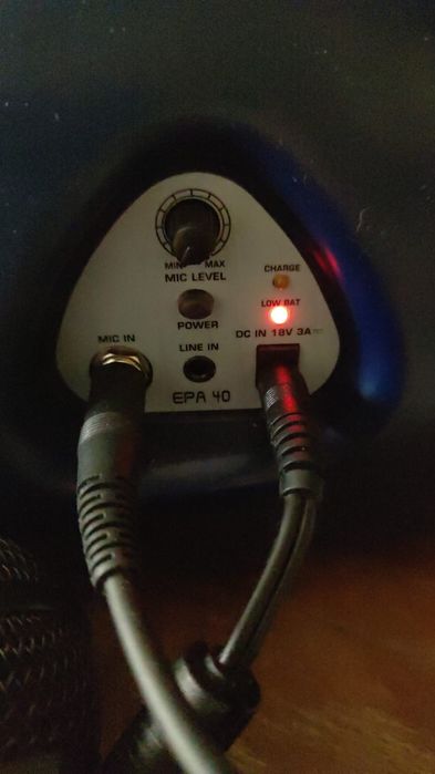 Microfon + boxa audio