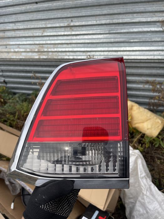 Задний фонарь Land Cruiser 200