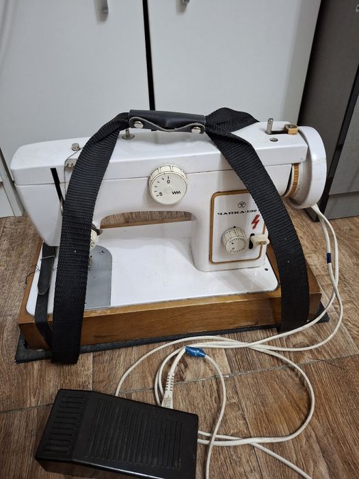 Швейная машинка  Чайка-132 М