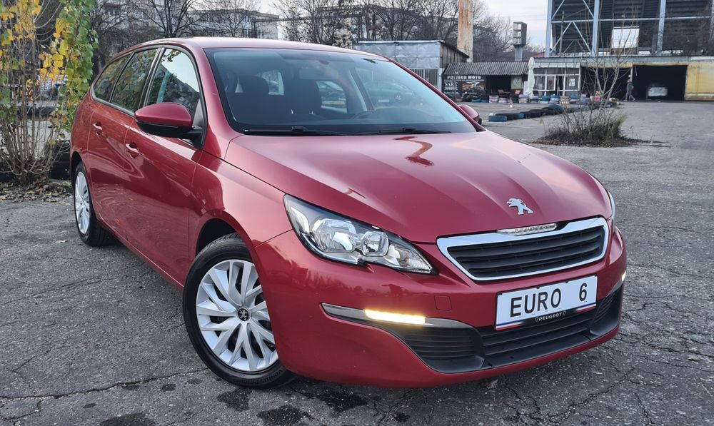 Peugeot 308 * 1.6 Blue HDI * 2015 * Euro 6 * Led * Navi * Klimă