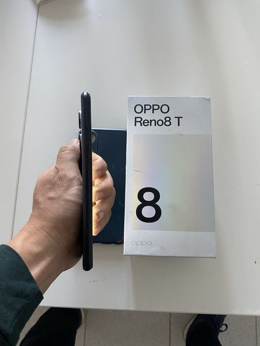 Oppo reno 8t 256гб  идеальный телефон