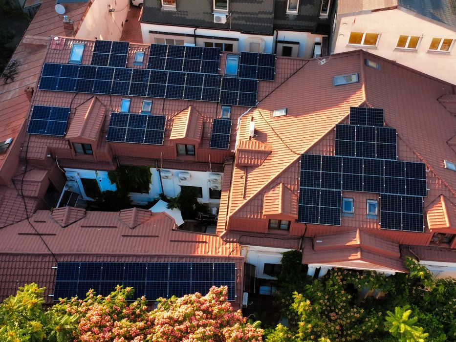 Societate Autorizata ANRE montaj panouri fotovoltaice prosumator PRAM