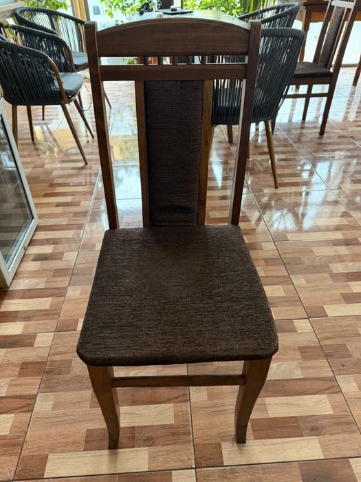 Маса - 20€ стол 6€