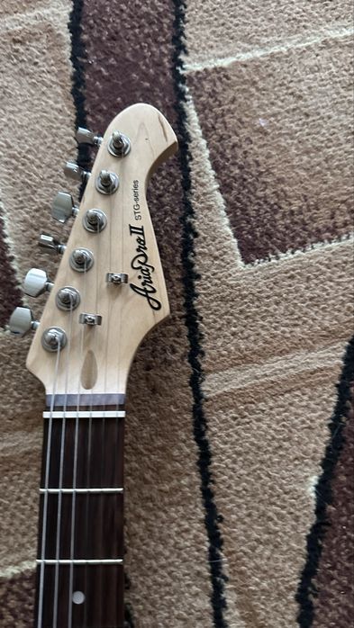 Электрогитара Aria Pro 2 с комбоусилителем CORT