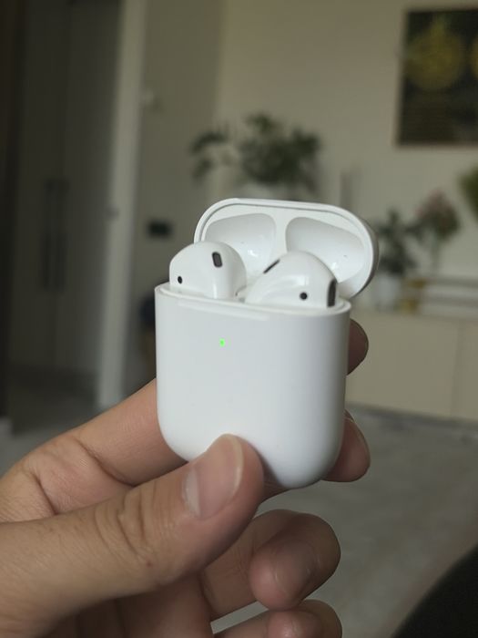 Продается Airpods 1