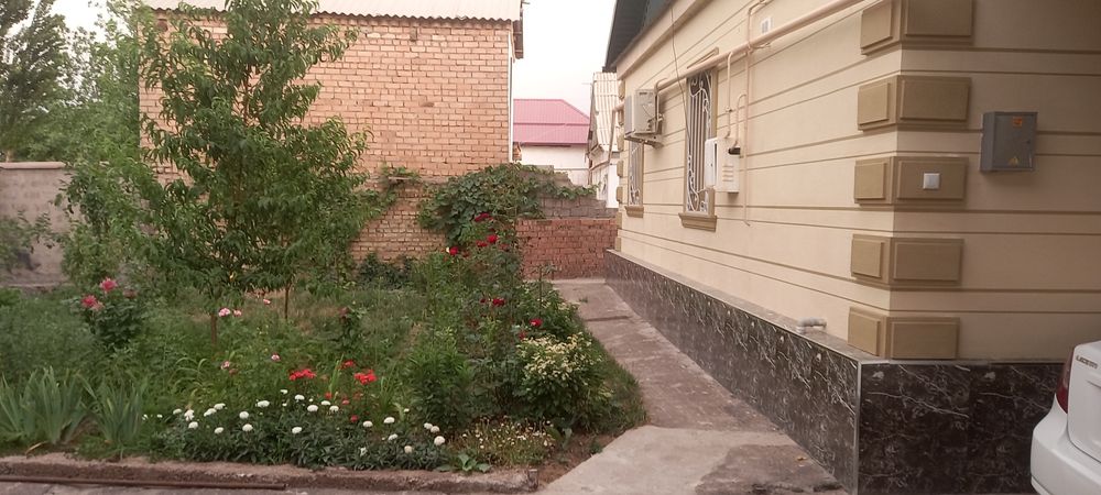 Продается дом в Алмалыке.