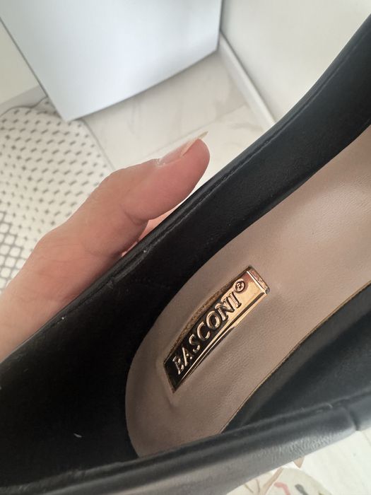 Продам туфли basconi 35 размер