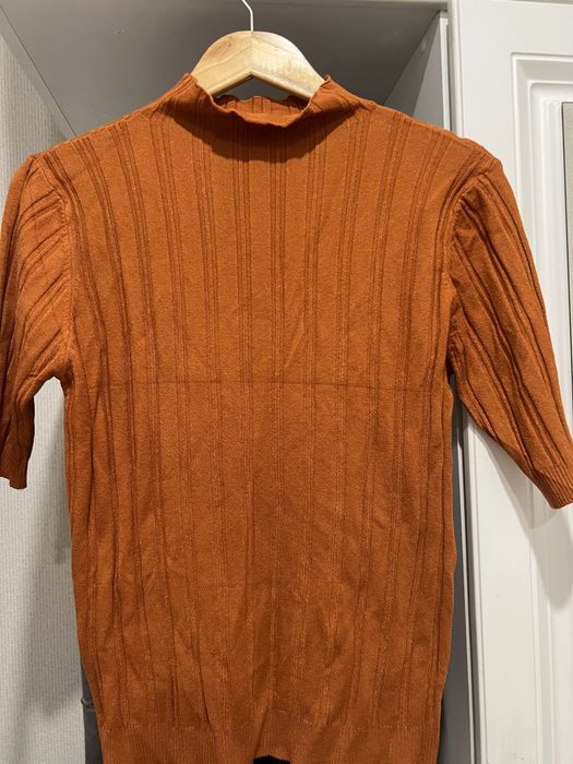 Черное платье -сарафан с накидкой бомбером