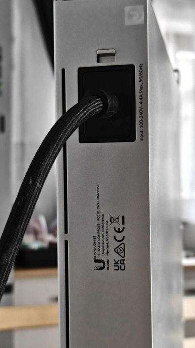 Router Ubiquiti Dream Machine SE