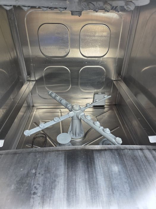 Професионална миялна машина с дренажна помпа