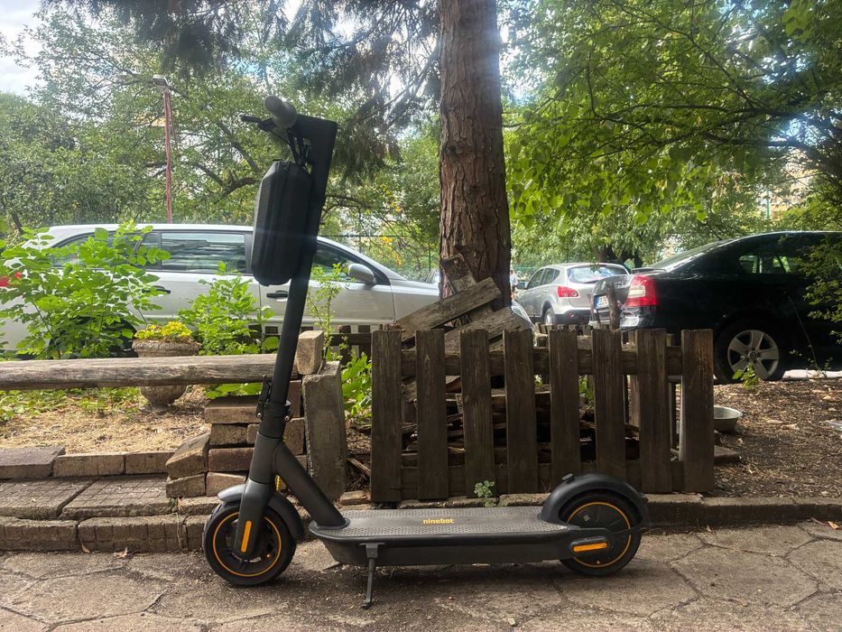 Електрическа тротинетка Ninebot by Segway KickScooter G30 MAX
