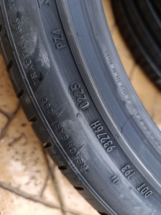 Летни гуми Pirelli 245/40/19 Pzero PZ4,дот 2025