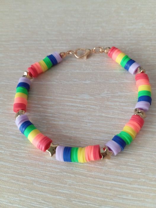 Ръчно изработени гривни на тема ”Любов”