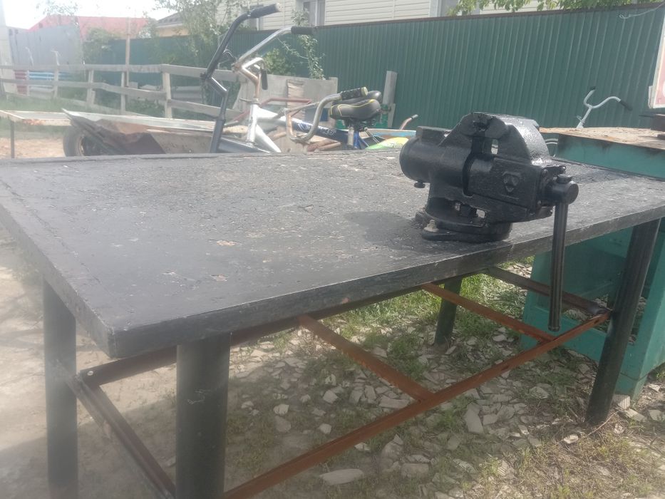 Продается советский тиски