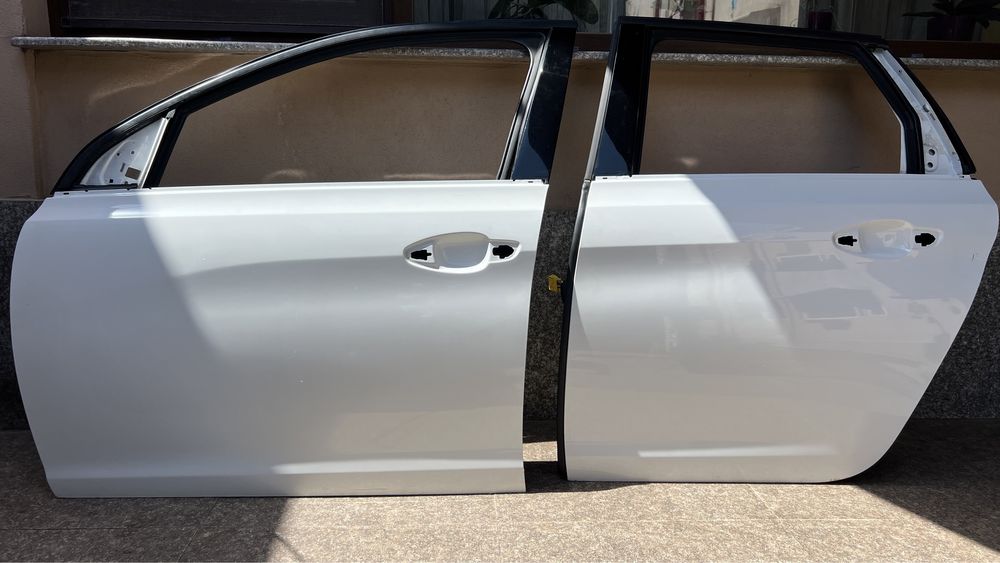 Usa stanga fata si airbag Peugeot 308 break T9 [fab. 2014 - 2021]